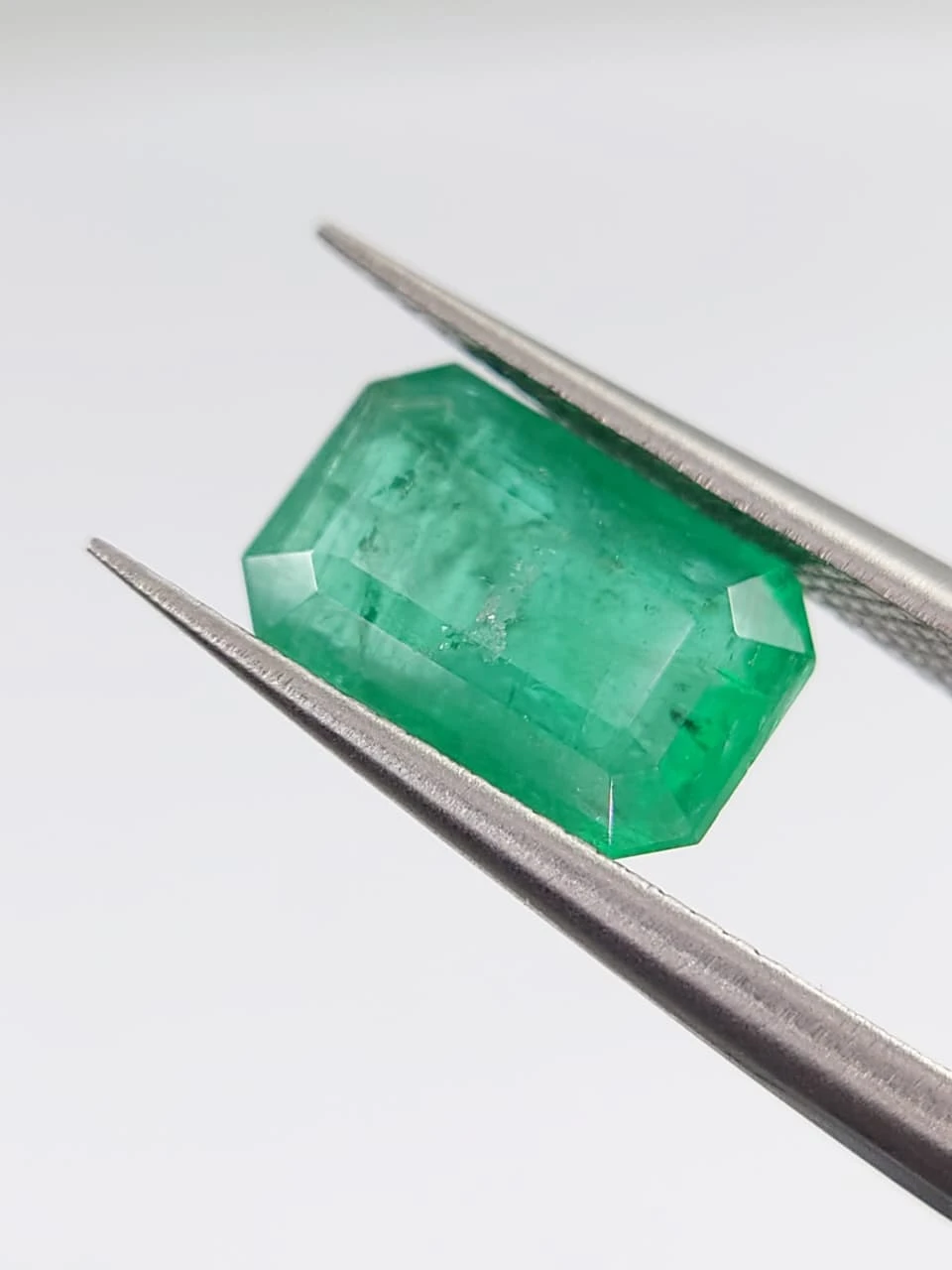 2.67ct Naturald Saturated Panjshir Emerald from Afghanistan — view 4